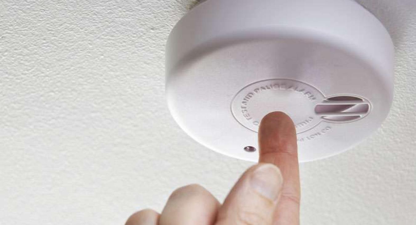 The benefits of using a mains-powered smoke detector