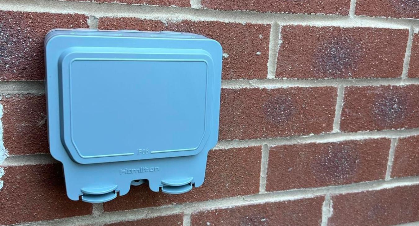 Outdoor Socket Installation 