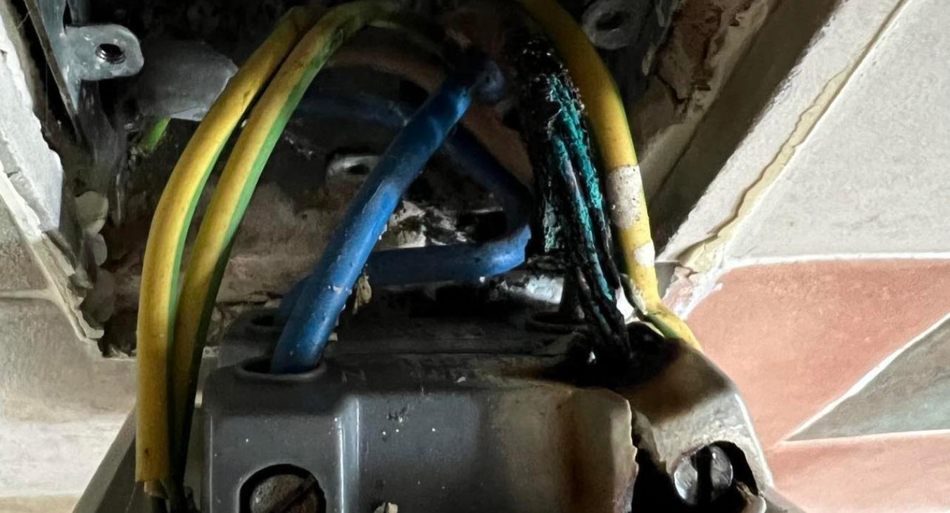 Fault finding electrician in Warrington